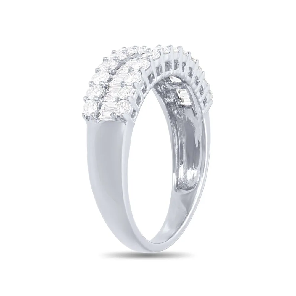 9ct White Gold RIng with 1.00ct of Diamonds