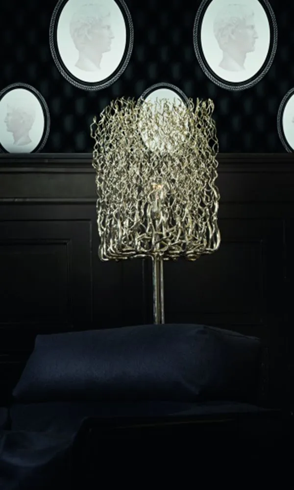 Black Cameo Classic Wallpaper SR1341