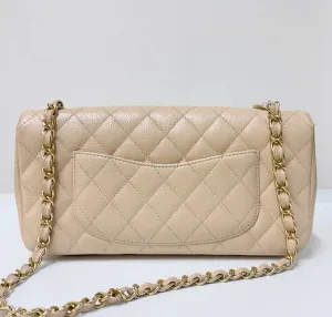 Chanel Classic Vintage Clutch East-west in Beige Color