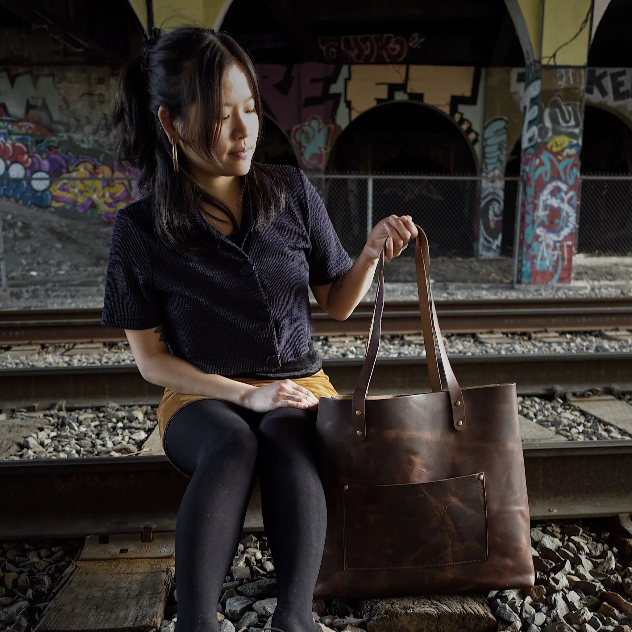 Dunham Leather Tote Bag – Dark Brown Edition