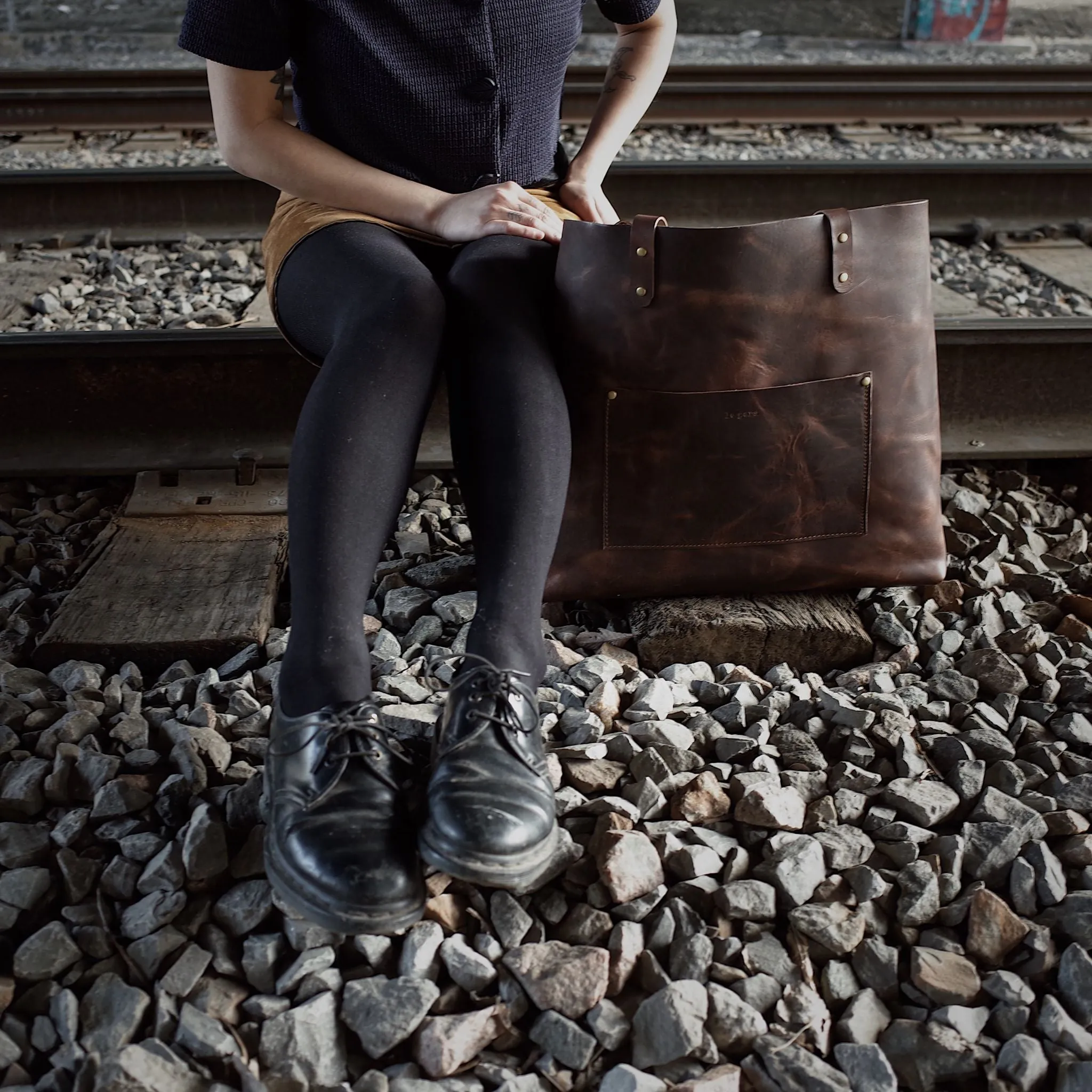 Dunham Leather Tote Bag – Dark Brown Edition