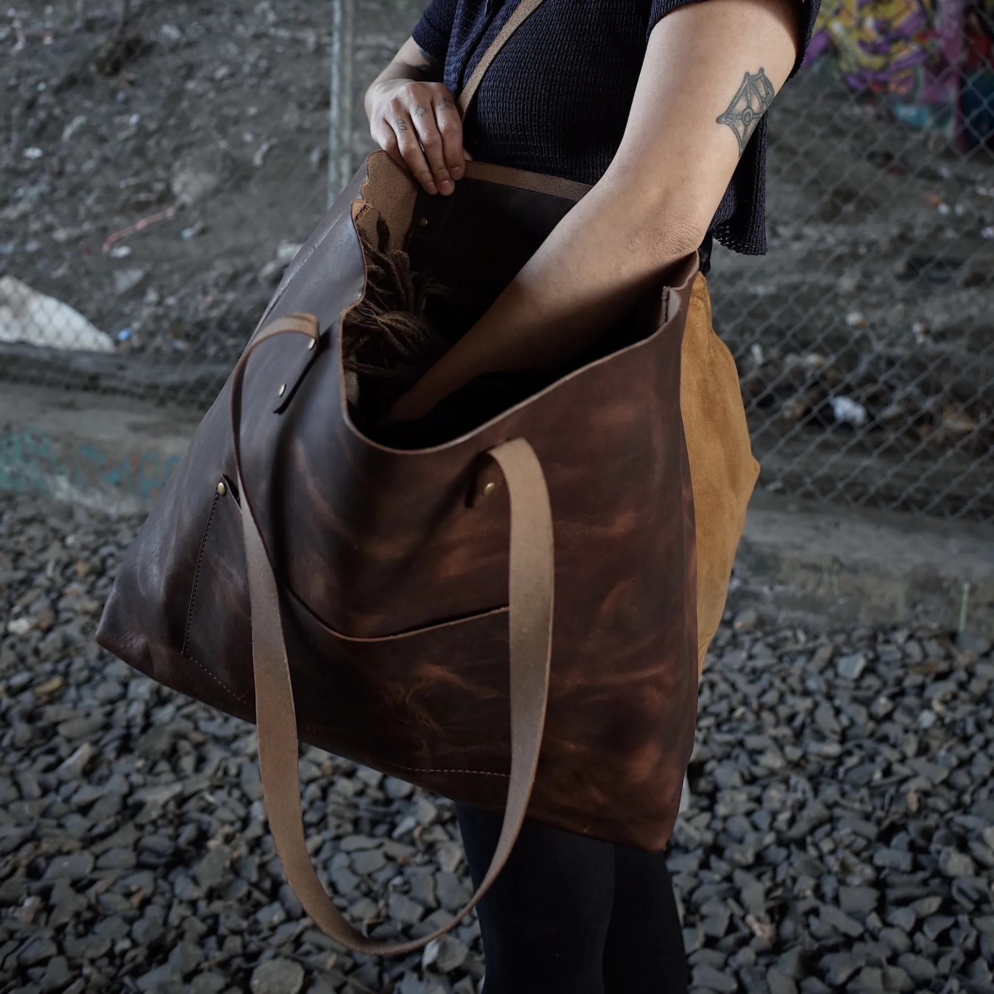 Dunham Leather Tote Bag – Dark Brown Edition