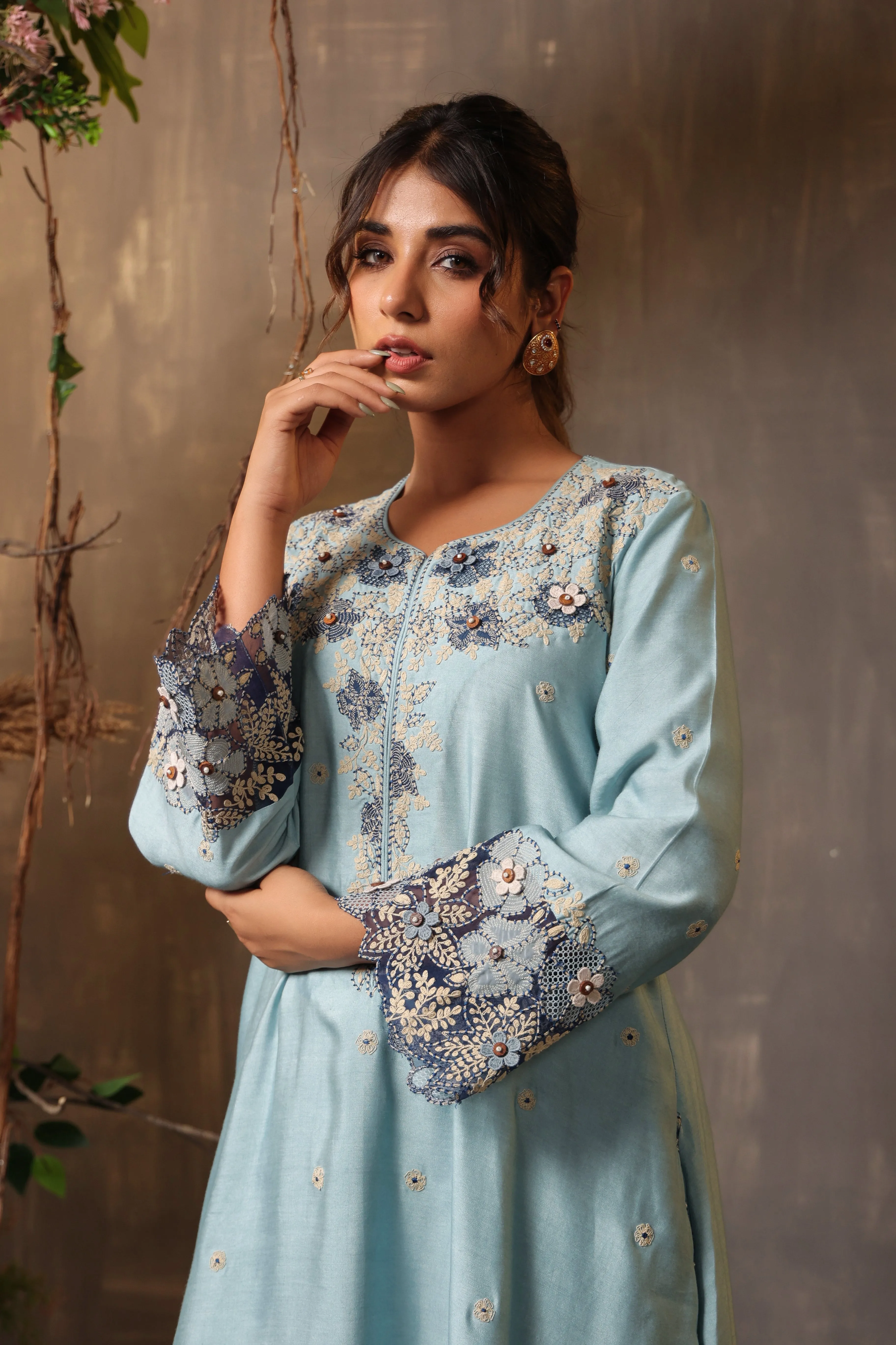 Gulshan Applique Kurta Set Blue