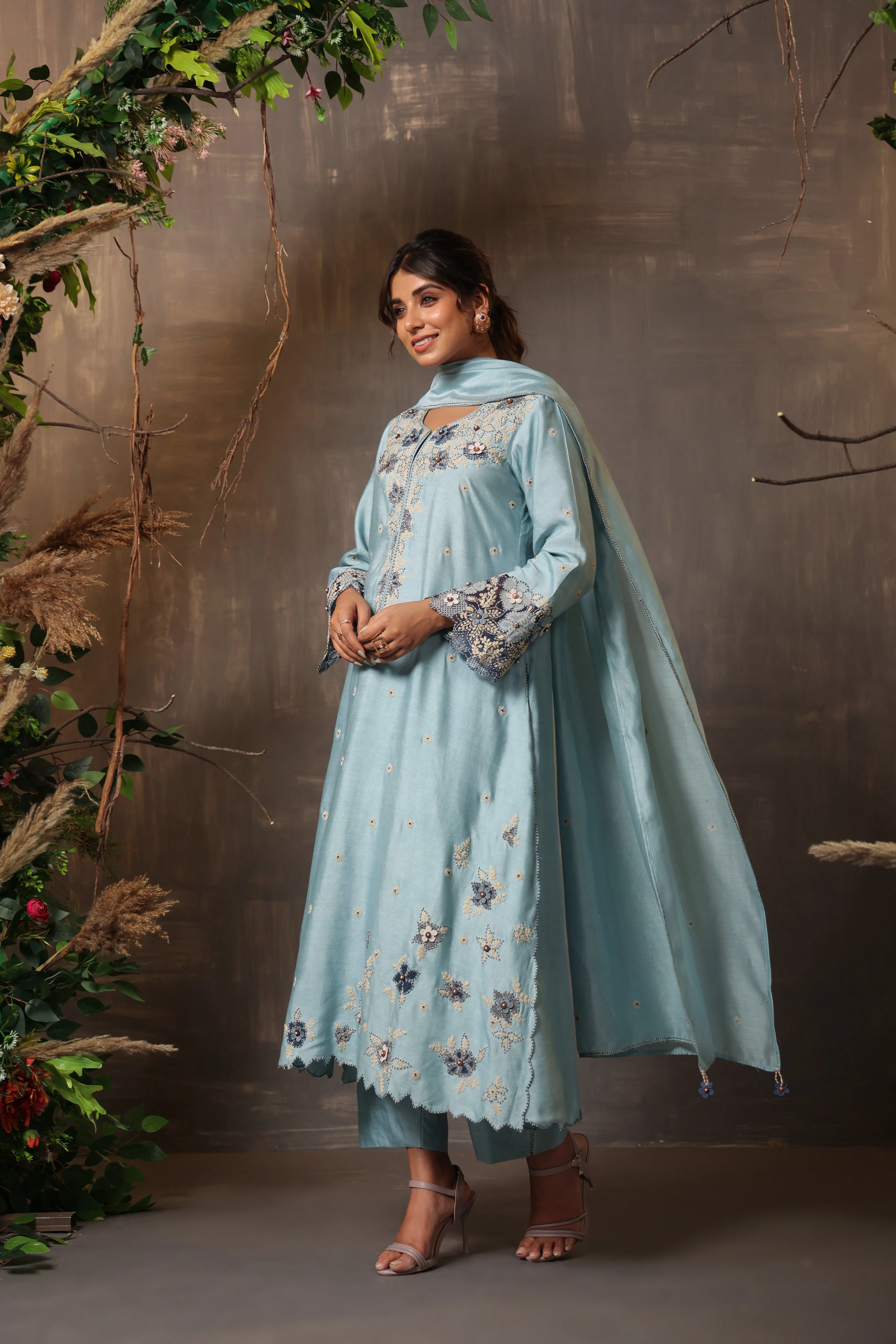 Gulshan Applique Kurta Set Blue