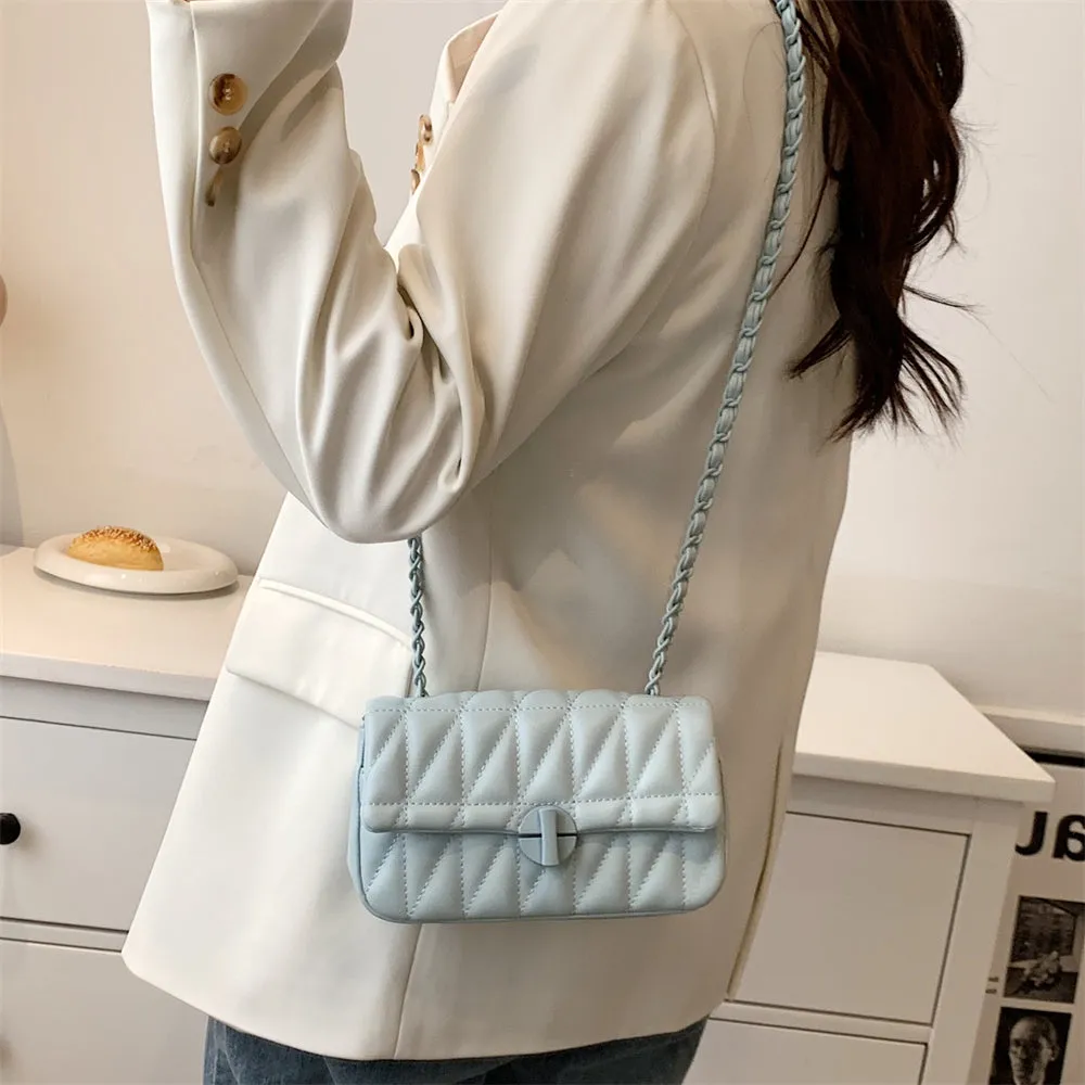 Mary Embroidery Thread Chain Crossbody Bag