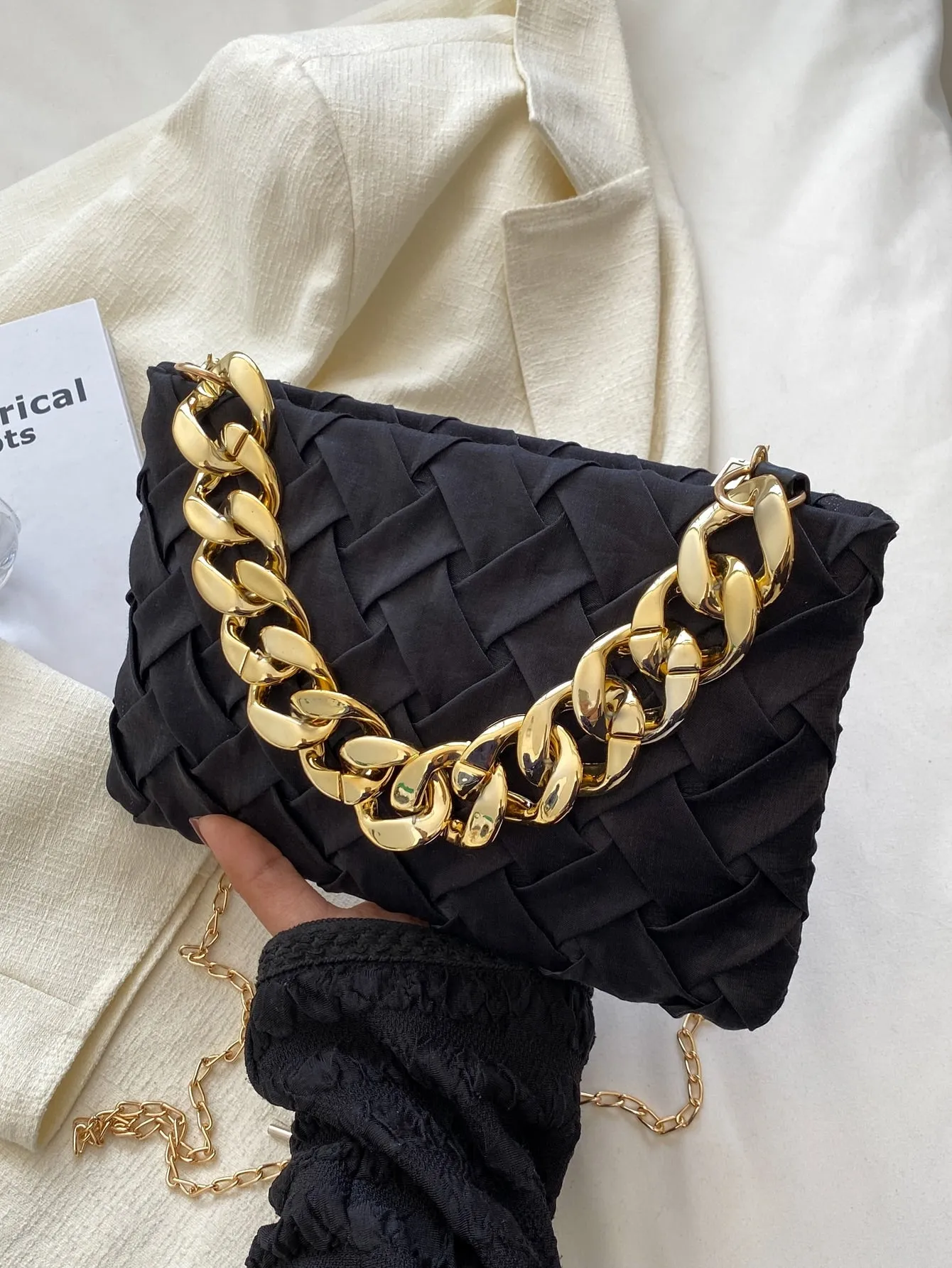 Minimalist Chain Strap Square Bag