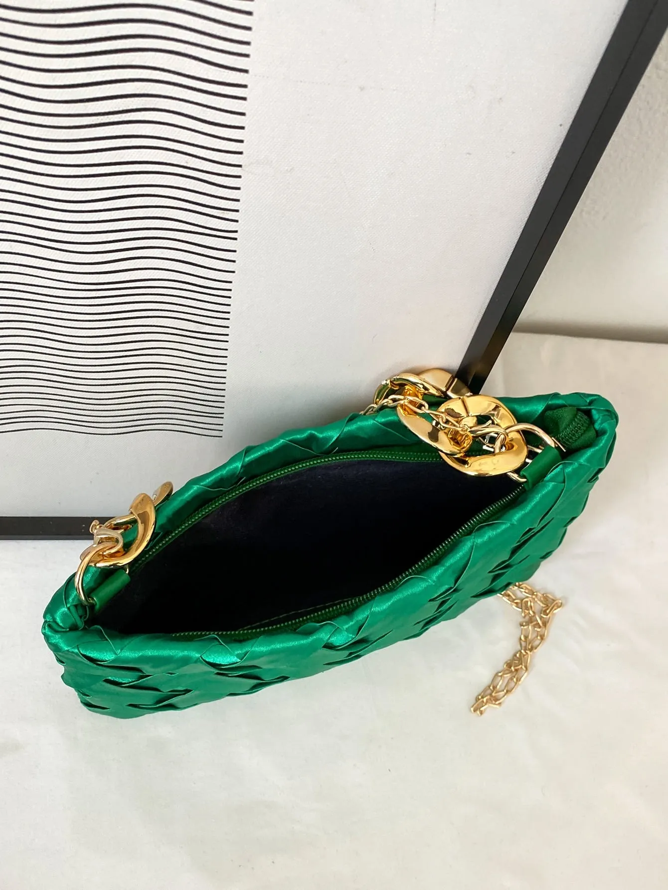 Minimalist Chain Strap Square Bag