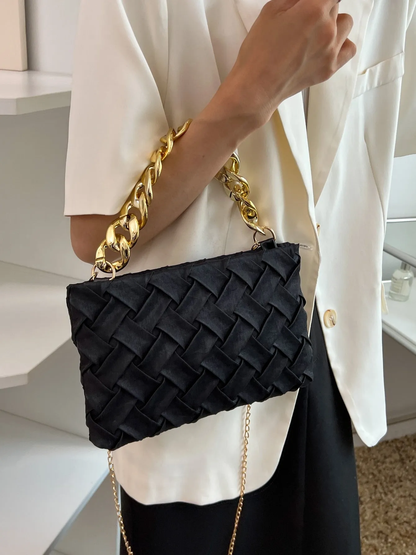 Minimalist Chain Strap Square Bag