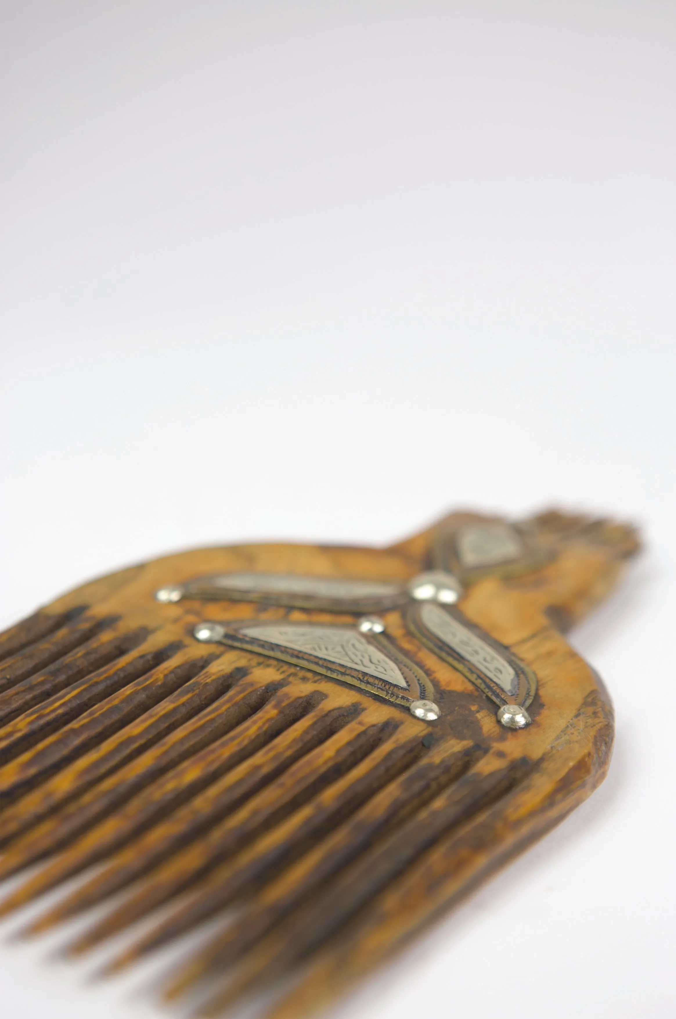 Ornamental Comb MACC-009