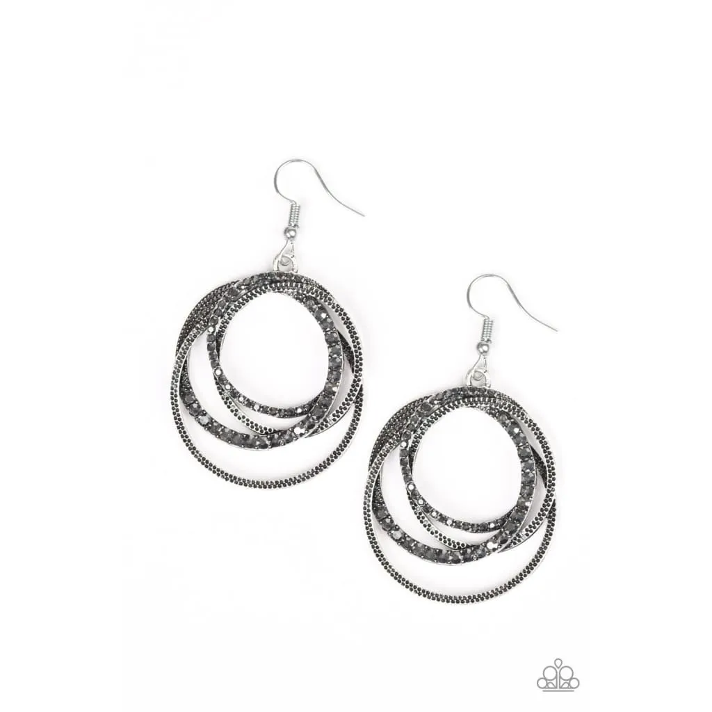 Paparazzi Elegantly Entangled - Silver