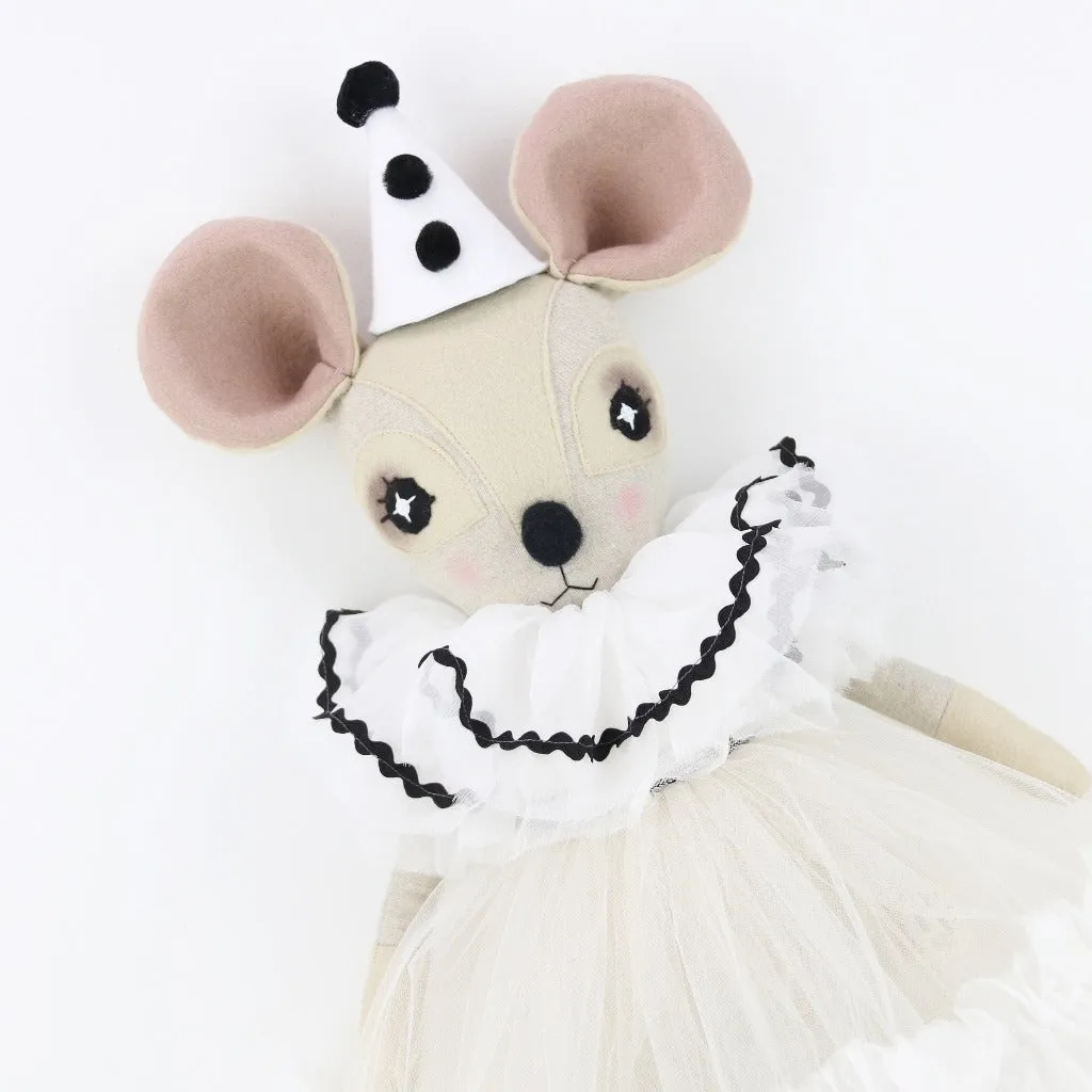 Pierrot Delphine Dormouse