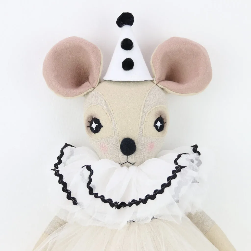 Pierrot Delphine Dormouse