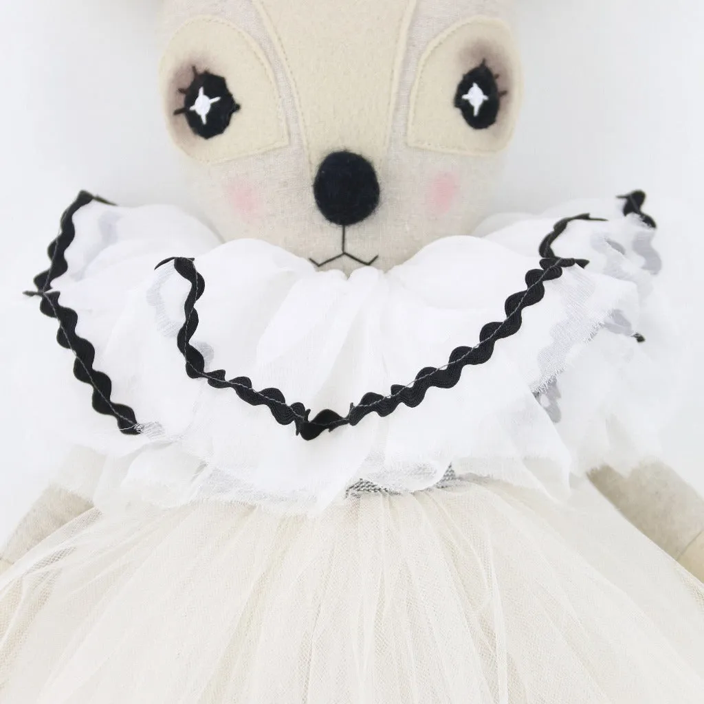 Pierrot Delphine Dormouse