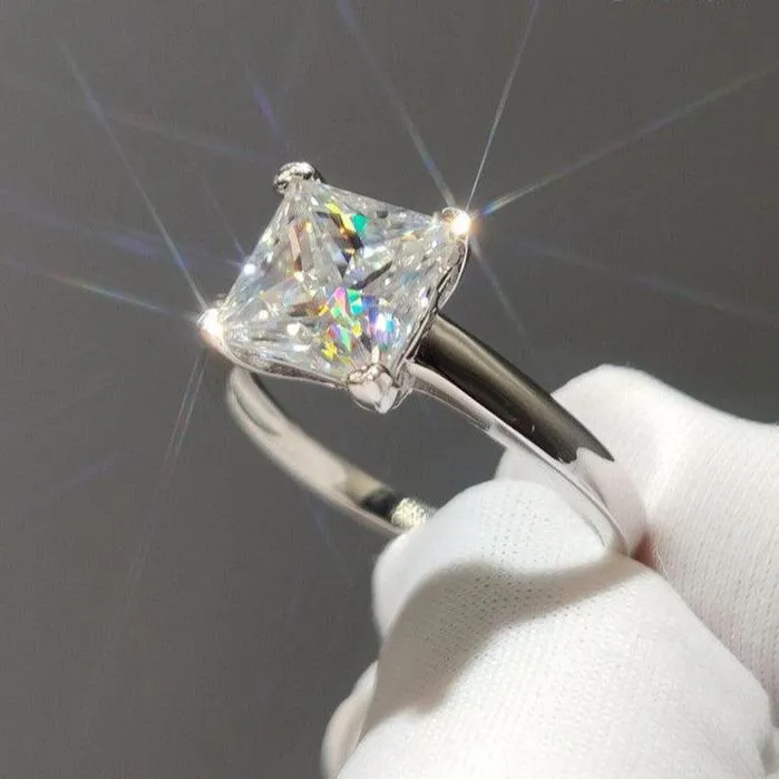 Princess Cut 1.0 Ct Sparkling Diamond Classic 4 Claw Engagement Ring
