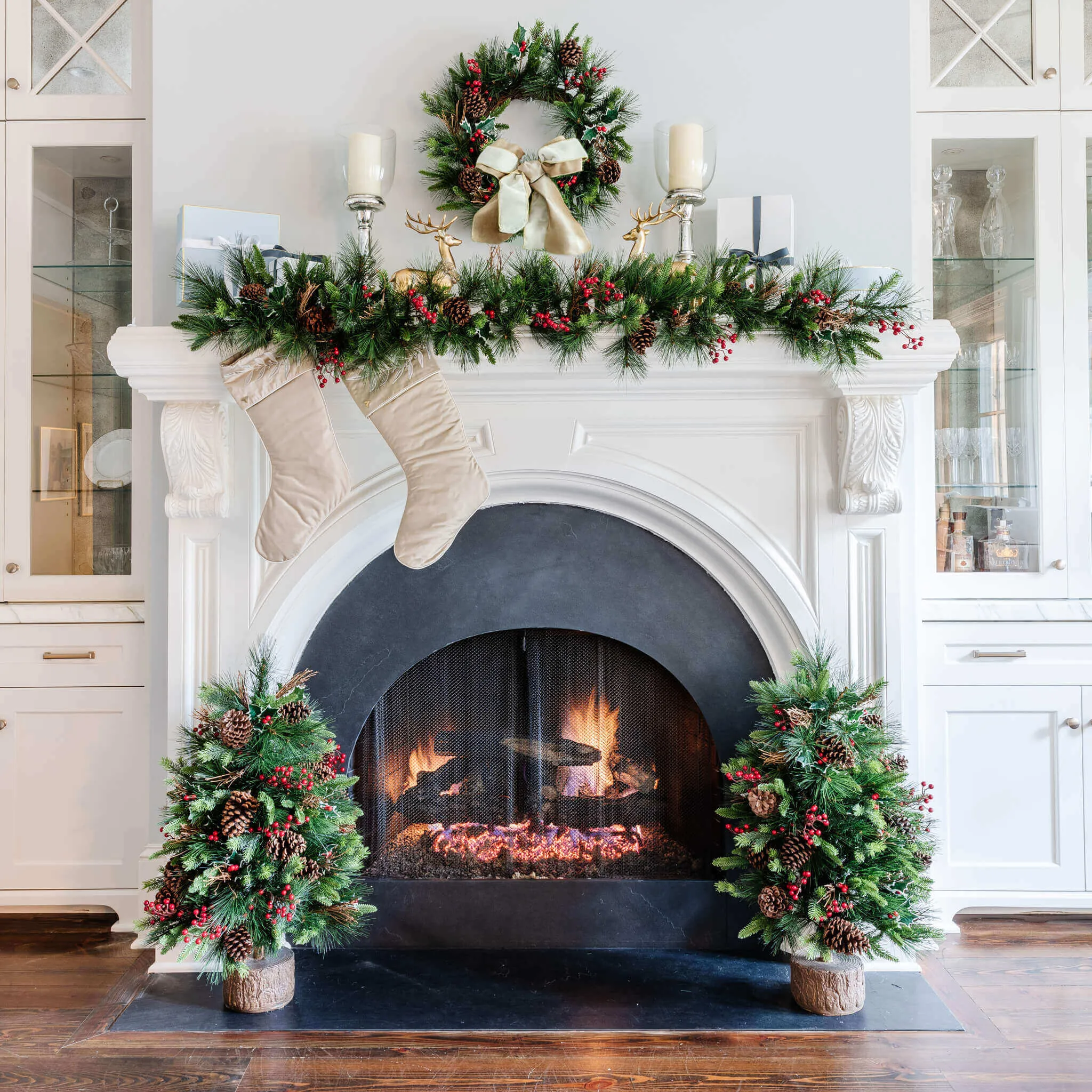 Redwood Collection 4-Piece Set with Warm White LED Lights (Battery Operated)