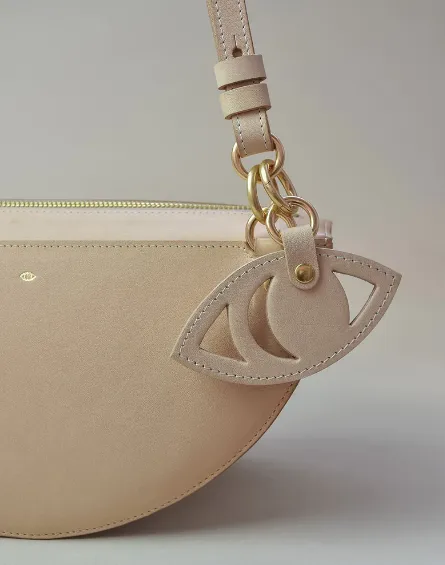 SM Gaze Bag Charm Shell